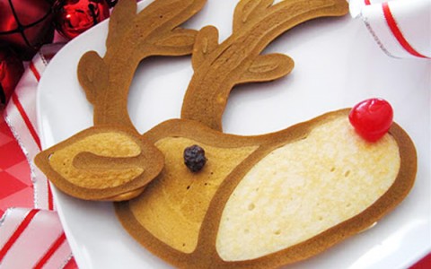 pancake shaped in a raindeer